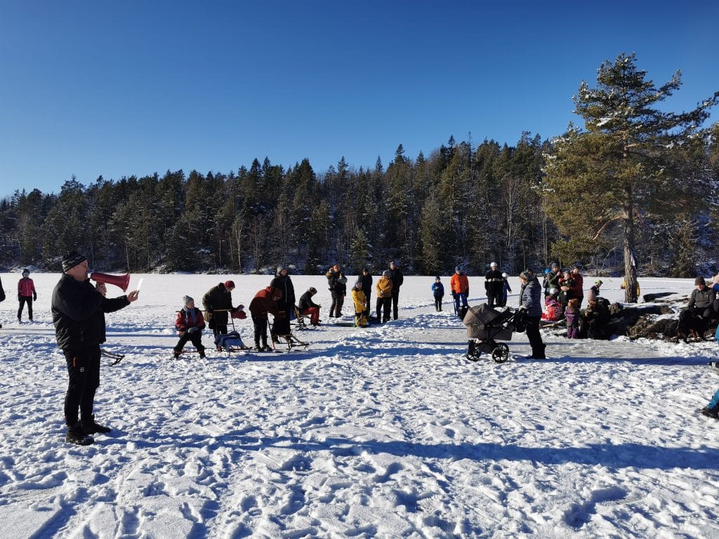 SØNDAGSMØTE PÅ BØYLESTADVANNET 16