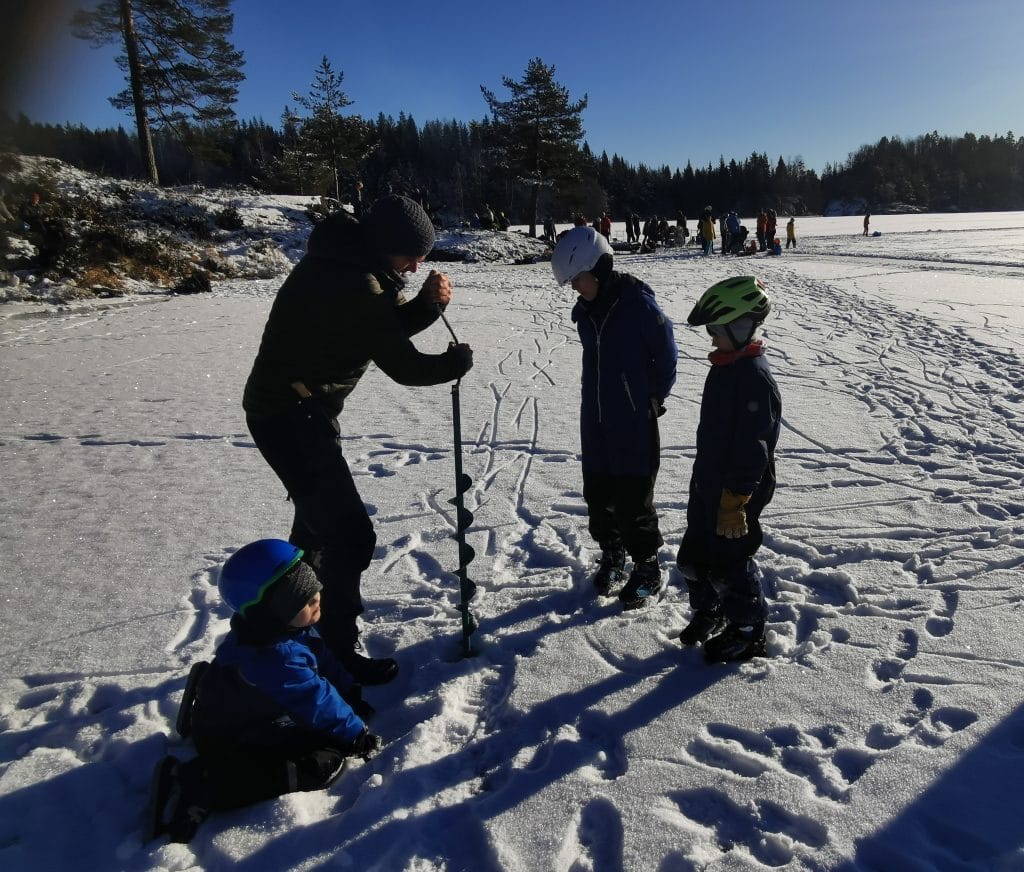 SØNDAGSMØTE PÅ BØYLESTADVANNET 18